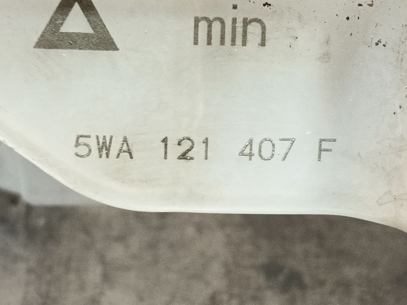 Recambio de deposito expansion para audi a3 limousine (8ys, 8ym) 30 tfsi referencia OEM IAM 5WA121407F  
