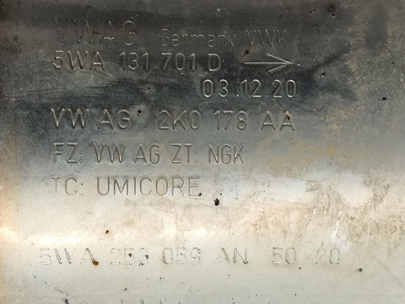 Recambio de catalizador para audi a3 limousine (8ys, 8ym) 30 tfsi referencia OEM IAM   