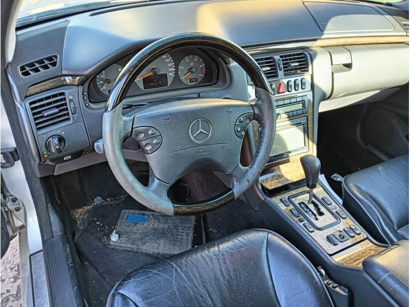 mercedes-benz clase e (w210) del año 2002