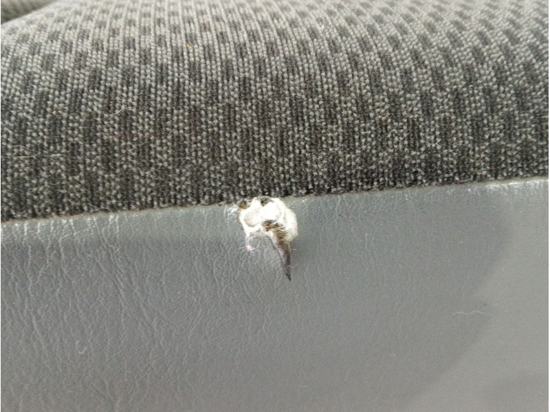 Recambio de asientos tercera fila para chrysler voyager iv (rg, rs) 2.4 referencia OEM IAM   