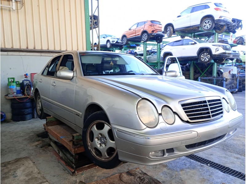 mercedes-benz clase e (w210) del año 2002