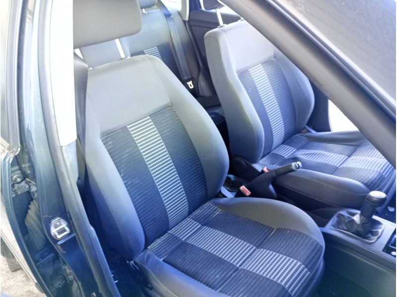 Recambio de asiento delantero derecho para volkswagen polo iv (9n_, 9a_) 1.4 tdi referencia OEM IAM   