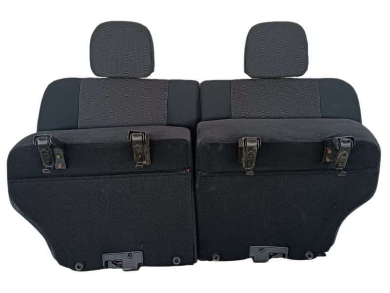 Recambio de asientos traseros para nissan terrano ii (r20) 2.7 tdi 4wd referencia OEM IAM   