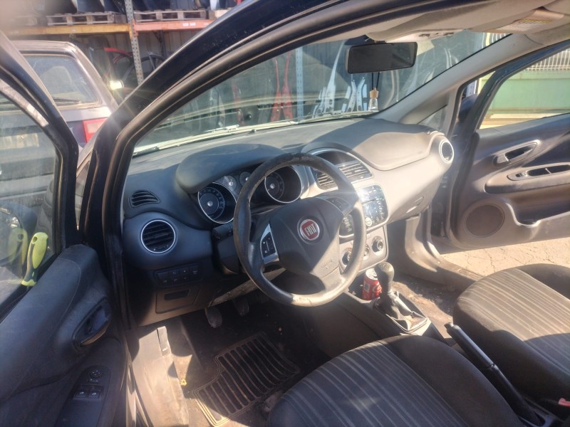 fiat grande punto (199_) del año 2011