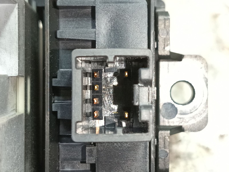 Recambio de interruptor para nissan patrol gr v wagon (y61) 3.0 dti referencia OEM IAM   