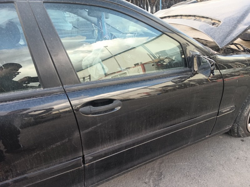 Recambio de puerta delantera derecha para mercedes-benz clase c (w203) c 200 cdi (203.004) referencia OEM IAM   