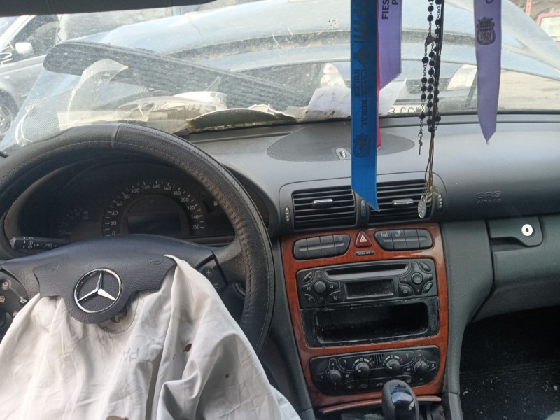 Recambio de salpicadero para mercedes-benz clase c (w203) c 200 cdi (203.004) referencia OEM IAM   
