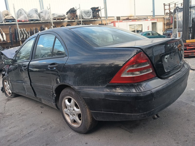 mercedes-benz clase c (w203) del año 2000