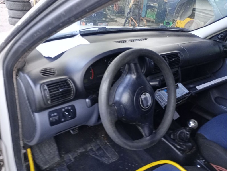 seat leon (1m1) del año 2000