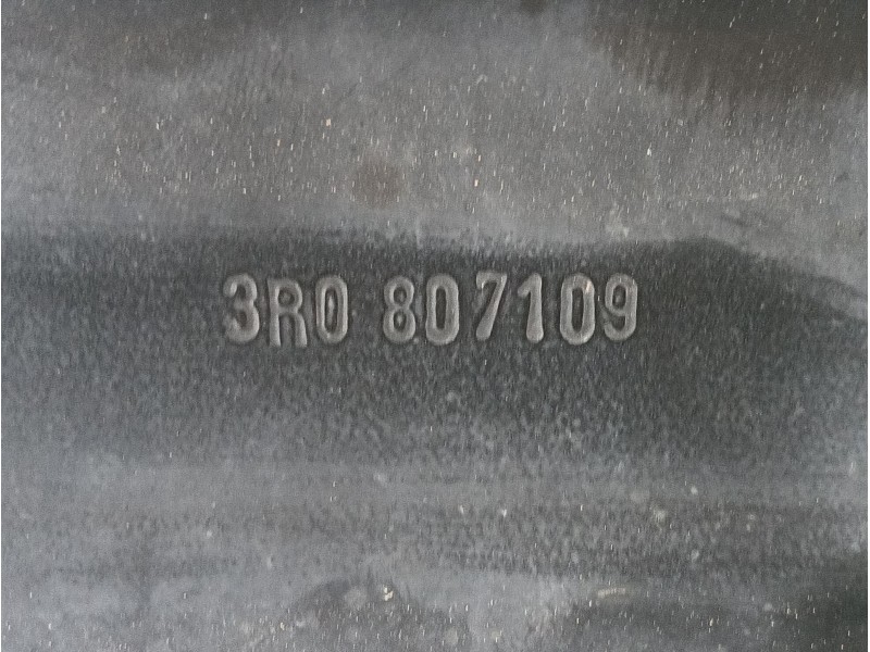 Recambio de refuerzo paragolpes delantero para seat exeo st (3r5) 2.0 tdi referencia OEM IAM  3R0807109 