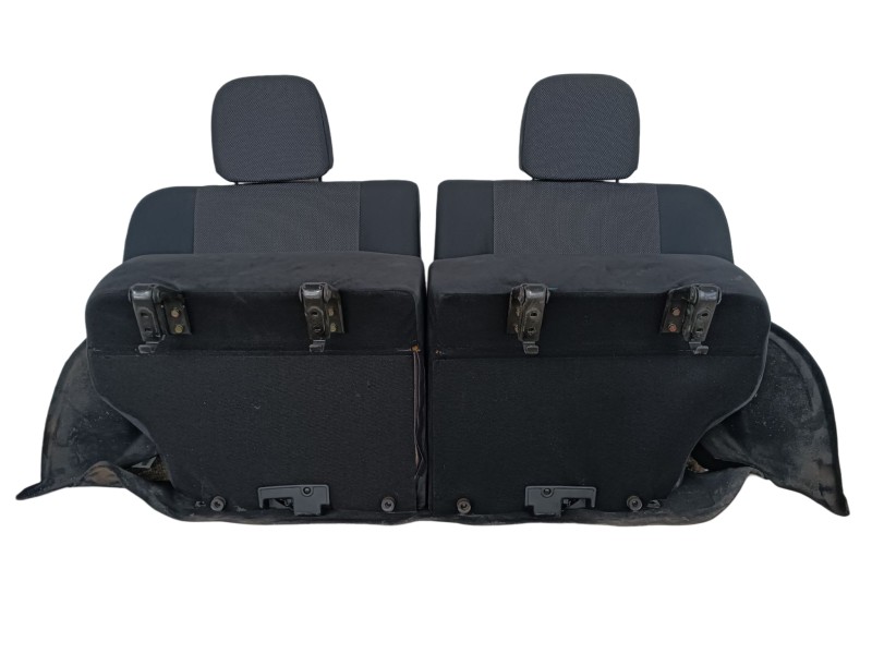 Recambio de asientos traseros para nissan terrano ii (r20) 2.7 tdi 4wd referencia OEM IAM   