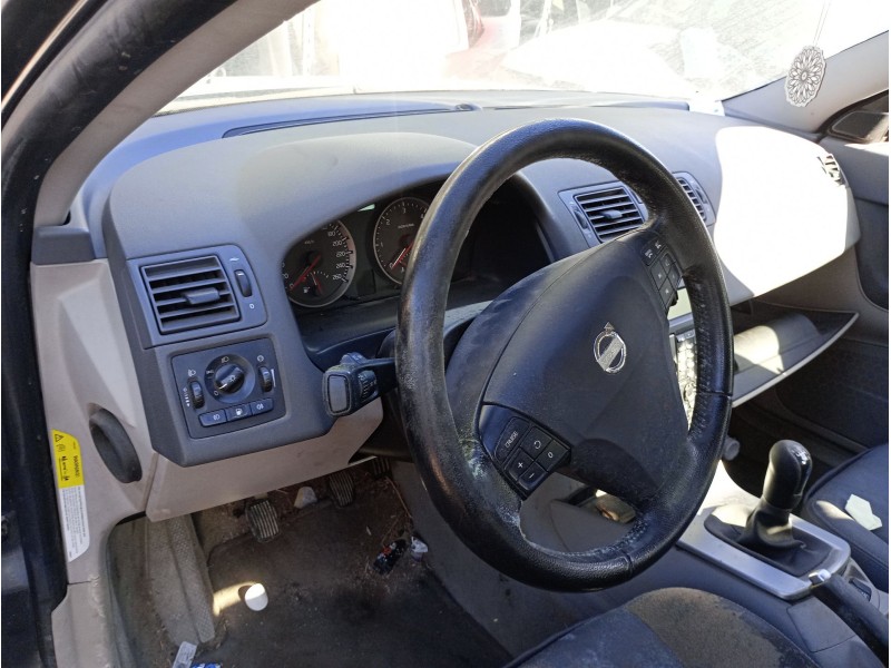 volvo v50 (545) del año 2005