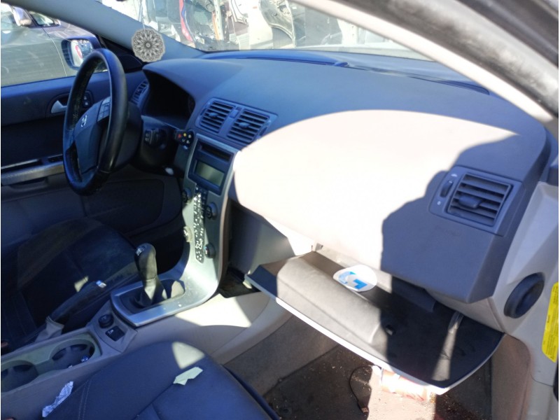 volvo v50 (545) del año 2005