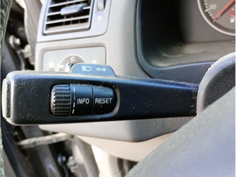 Recambio de mando intermitentes para volvo v50 (545) 2.0 d referencia OEM IAM   