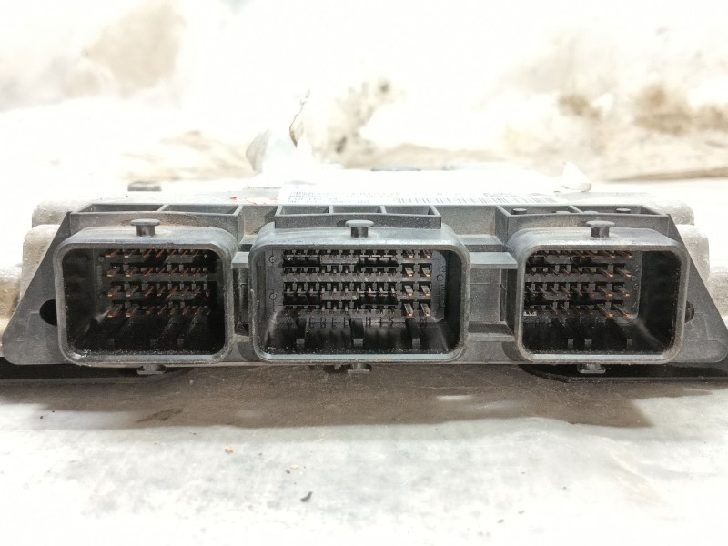 Recambio de centralita motor uce para citroën c4 coupe vts referencia OEM IAM 1942KR 0281012985 