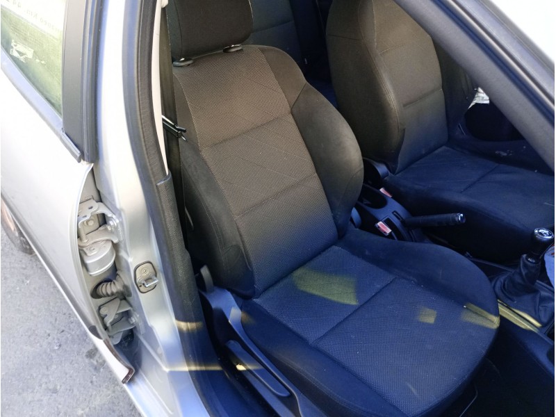 Recambio de asiento delantero derecho para peugeot 207/207+ (wa_, wc_) 1.6 hdi referencia OEM IAM   