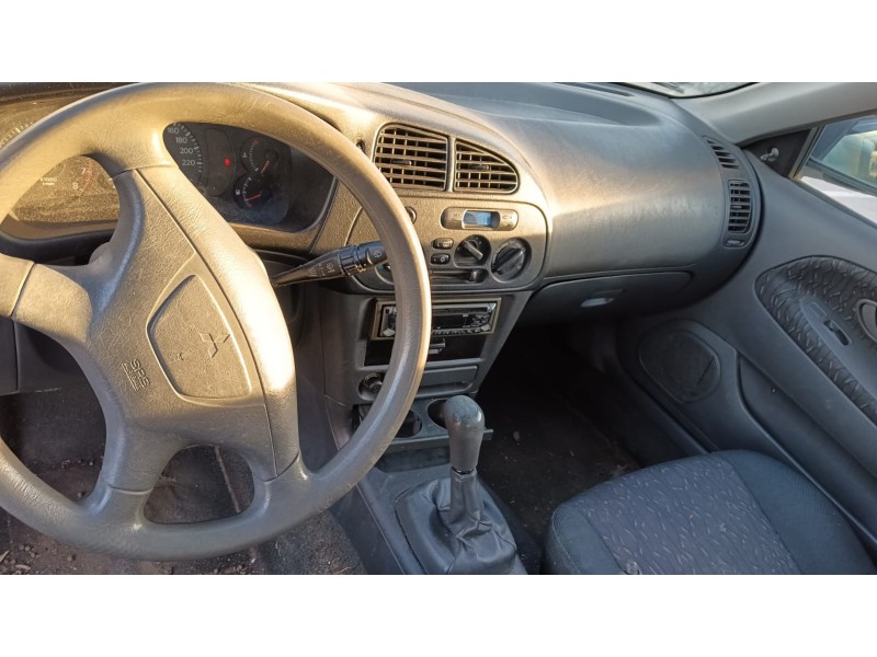 mitsubishi colt v (cj_, cp_) del año 2002