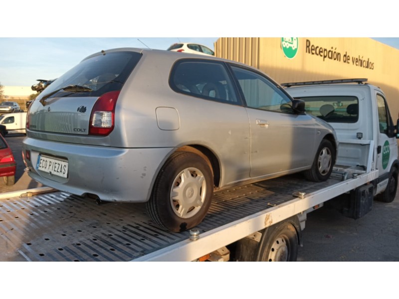 mitsubishi colt v (cj_, cp_) del año 2002