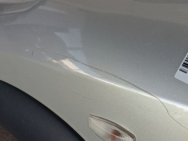 Recambio de aleta delantera izquierda para hyundai tucson (jm) 2.0 referencia OEM IAM 663112E130  