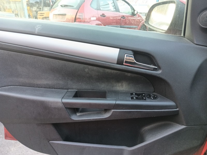 Recambio de guarnecido puerta delantera izquierda para opel astra h gtc (a04) 1.7 cdti (l08) referencia OEM IAM   