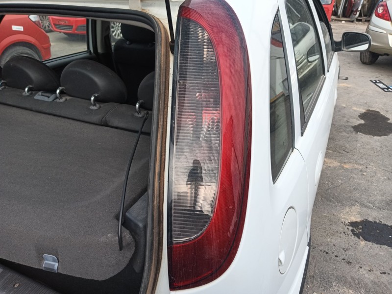 Recambio de piloto trasero derecho para opel corsa c (x01) 1.2 (f08, f68) referencia OEM IAM   