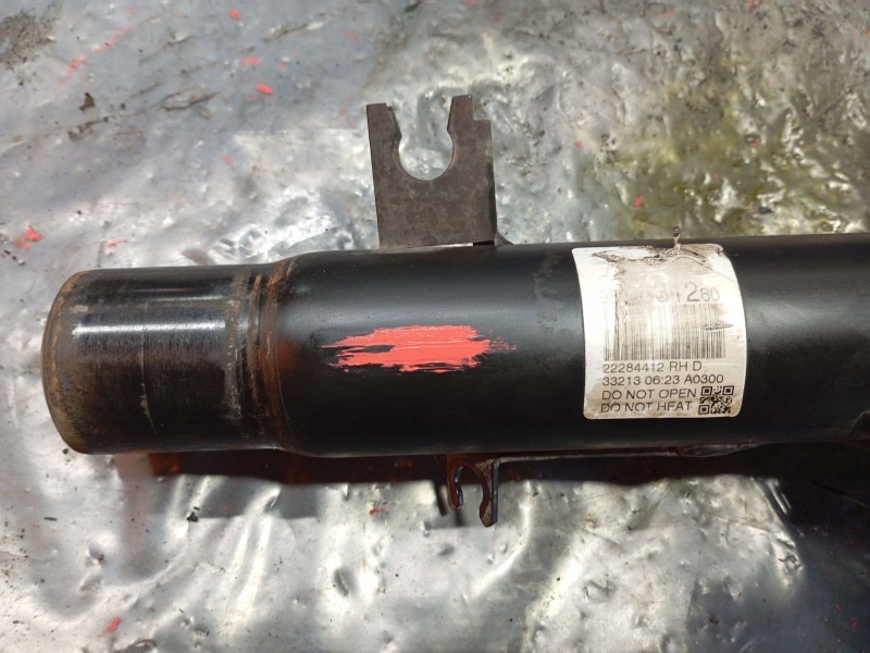 Recambio de amortiguador delantero derecho para peugeot 208 access referencia OEM IAM   