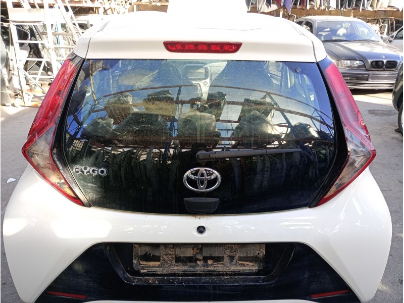 Recambio de porton trasero para toyota aygo (_b4_) 1.0 (kgb40) referencia OEM IAM   