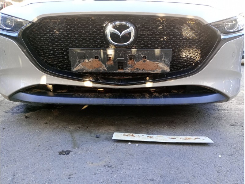 Recambio de paragolpes delantero para mazda 3 hatchback (bp) 2.0 skyactiv-g (bp5h, bp6h) referencia OEM IAM   