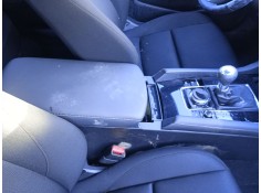 Recambio de apoyabrazos central para mazda 3 hatchback (bp) 2.0 skyactiv-g (bp5h, bp6h) referencia OEM IAM   