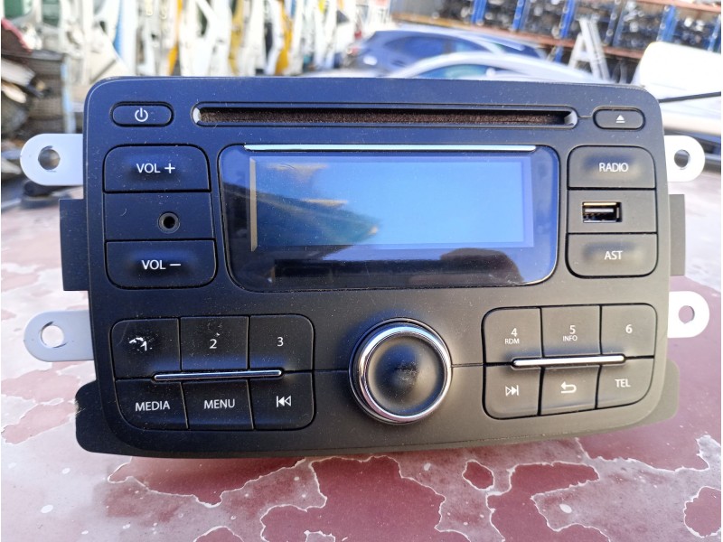 Recambio de sistema audio / radio cd para dacia sandero ii 1.5 dci referencia OEM IAM   