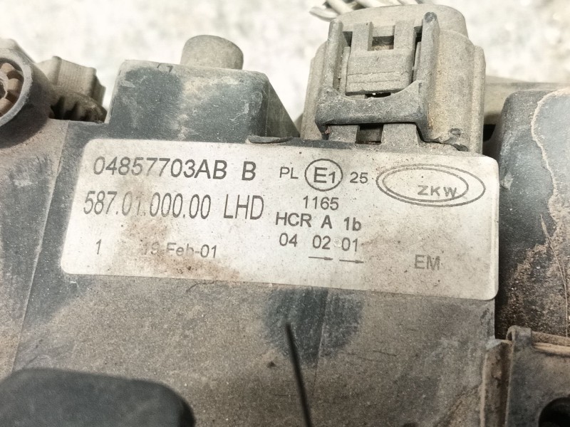 Recambio de faro izquierdo para chrysler voyager iv (rg, rs) 2.5 crd referencia OEM IAM   