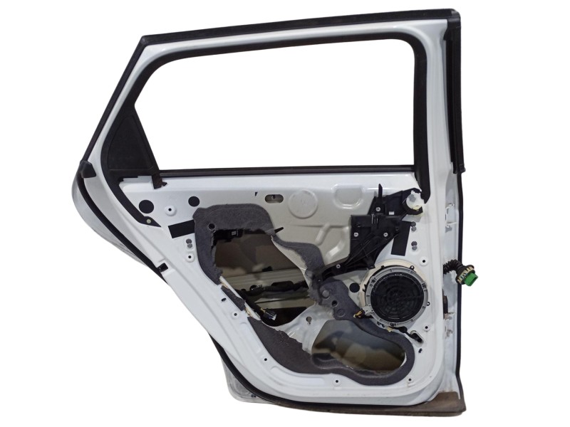 Recambio de puerta trasera izquierda para citroën ds5 1.6 bluehdi 120 referencia OEM IAM   