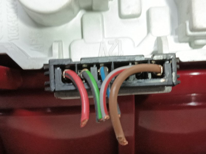 Recambio de piloto trasero derecho para skoda octavia ii (1z3) 1.9 tdi referencia OEM IAM   