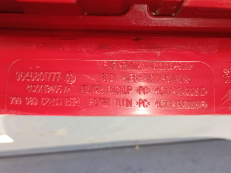 Recambio de piloto trasero izquierdo para citroën c4 berlina vtr plus referencia OEM IAM   