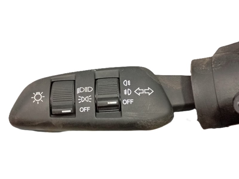 Recambio de mando intermitentes para ssangyong tivoli grand 1.2 t-gdi referencia OEM IAM   