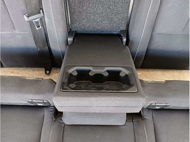 Recambio de asientos traseros para volvo xc40 (536) t3 referencia OEM IAM   