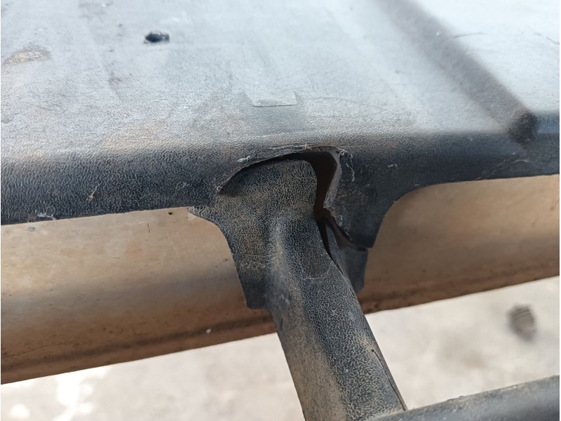 Recambio de paragolpes delantero para renault master ii autobús (jd) 2.5 d referencia OEM IAM  7700352110 