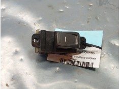 Recambio de mando elevalunas trasero derecho para ssangyong tivoli grand 1.2 t-gdi referencia OEM IAM   