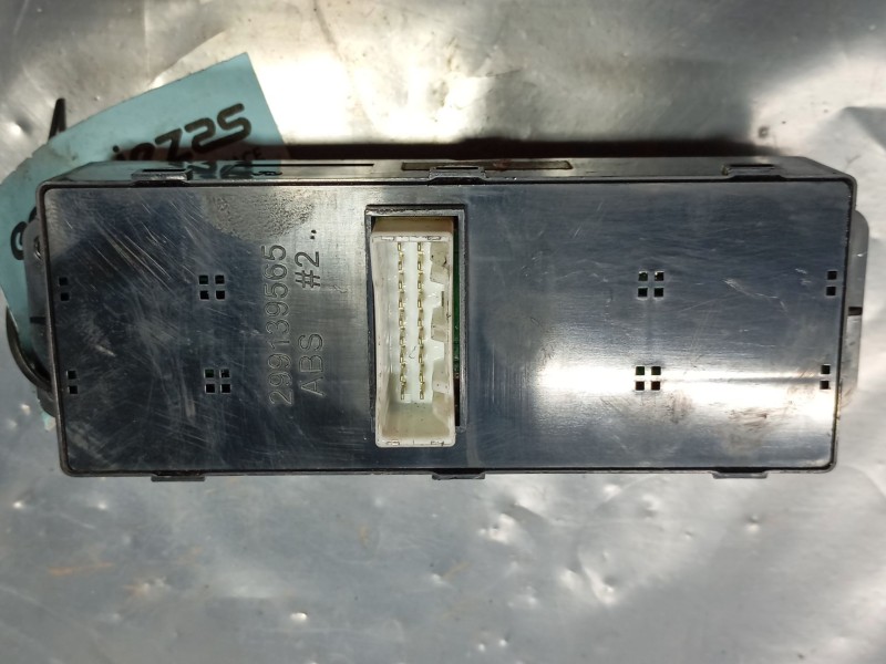 Recambio de mando elevalunas delantero izquierdo para ssangyong tivoli grand 1.2 t-gdi referencia OEM IAM   