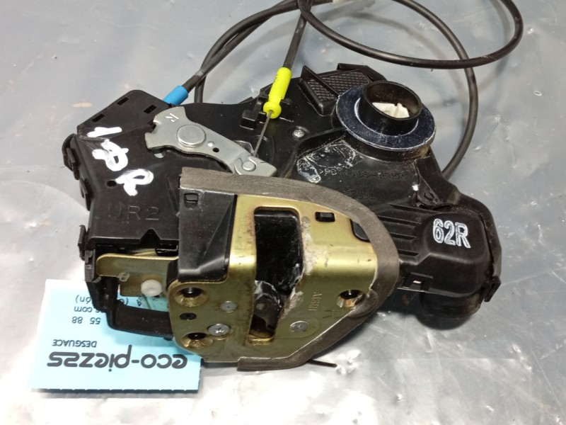 Recambio de cerradura puerta delantera derecha para toyota avensis sedán (_t25_) 1.8 (zzt251_) referencia OEM IAM   