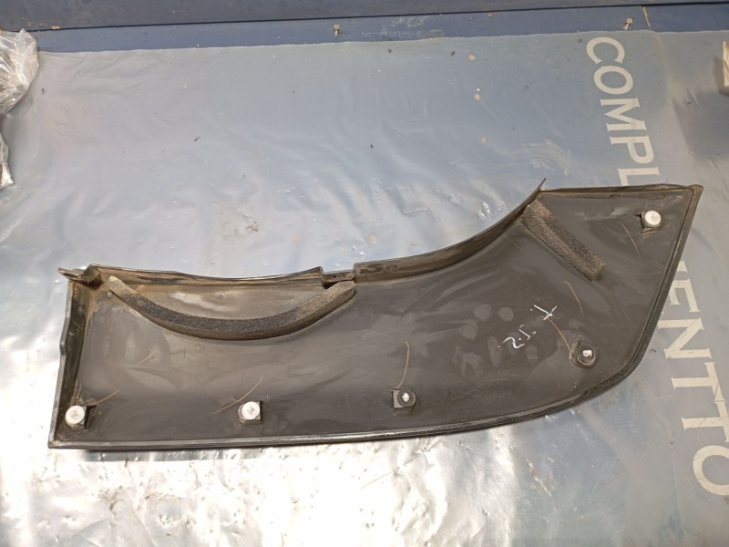 Recambio de moldura para nissan patrol gr v wagon (y61) 3.0 dti referencia OEM IAM   