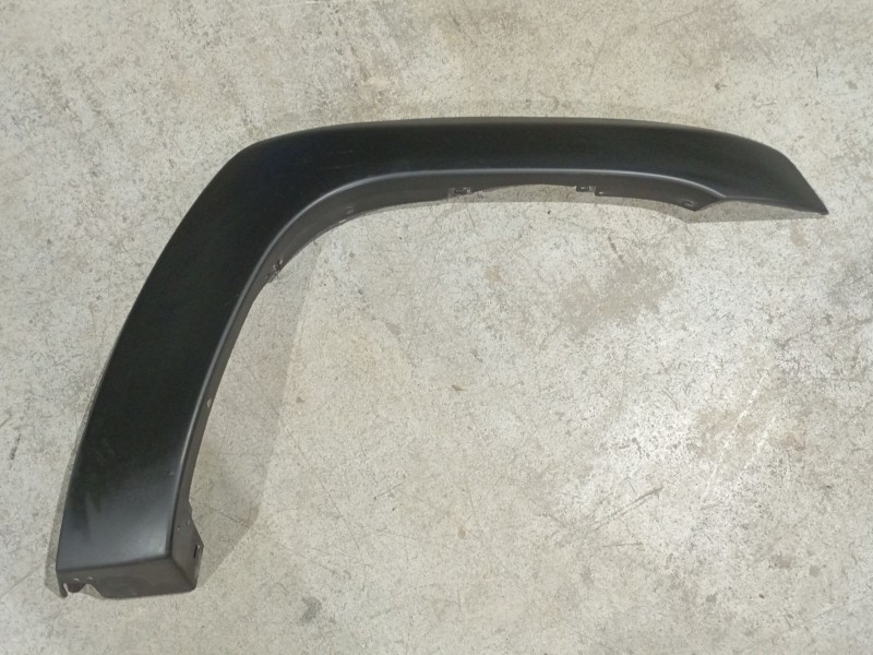 Recambio de moldura para nissan patrol gr v wagon (y61) 3.0 dti referencia OEM IAM   