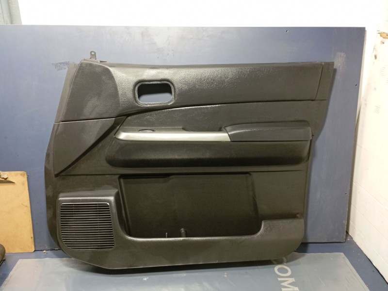 Recambio de guarnecido puerta delantera derecha para nissan patrol gr v wagon (y61) 3.0 dti referencia OEM IAM   