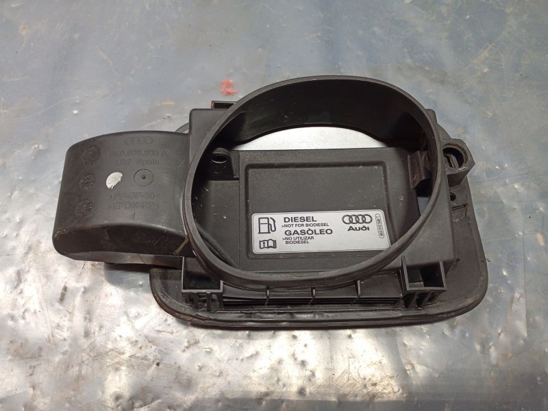 Recambio de tapa exterior combustible para audi a4 b8 (8k2) 2.0 tdi referencia OEM IAM   