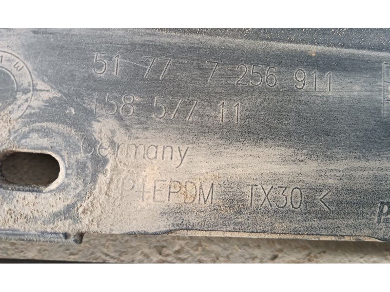 Recambio de estribos laterales para bmw 3 (f30, f80) 320 d referencia OEM IAM   