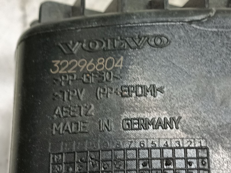 Recambio de tapa exterior combustible para volvo xc40 (536) t3 referencia OEM IAM  32262810 