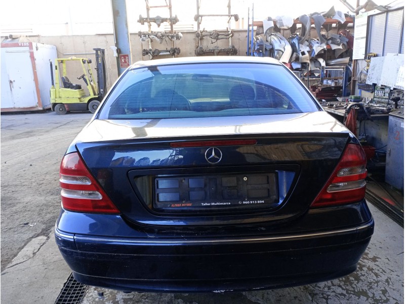 mercedes-benz clase c (w203) del año 2004