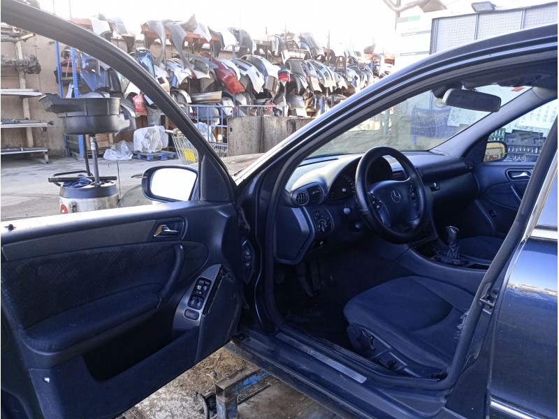 mercedes-benz clase c (w203) del año 2004