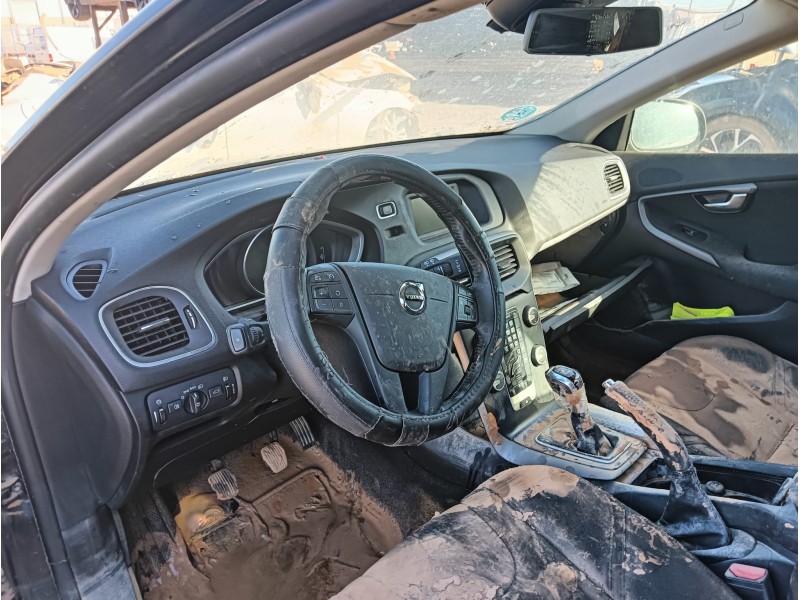 volvo v40 hatchback (525) del año 2017