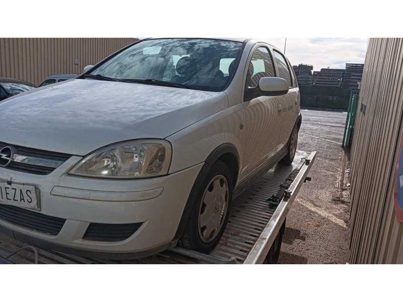 opel corsa c (x01) del año 2004